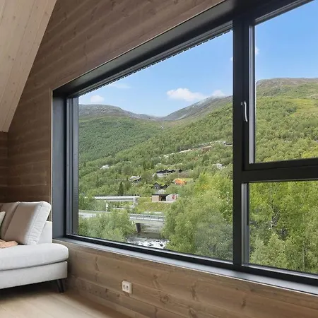 Mountain View Apartment - Penthouse Stranda (More og Romsdal)